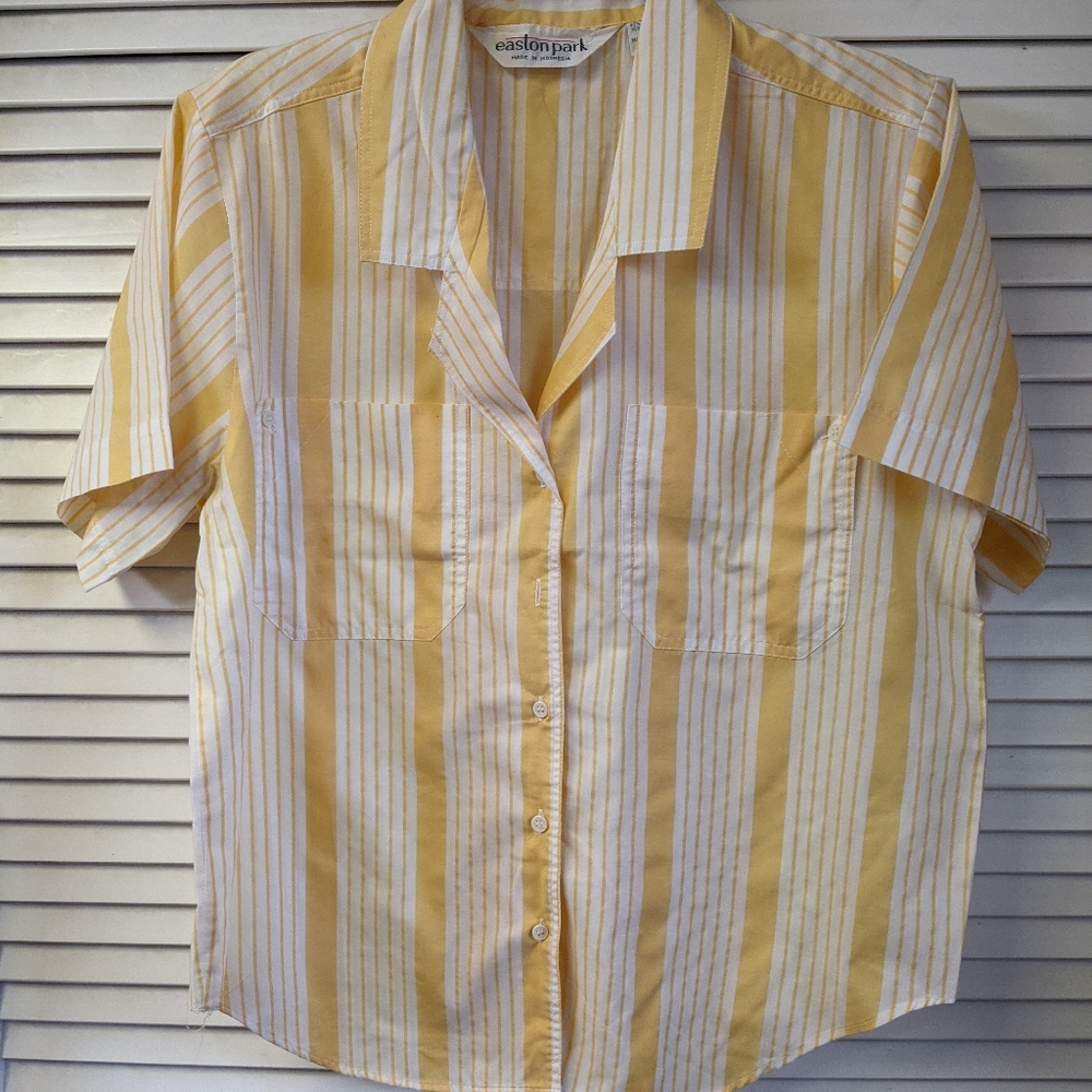 Vintage Easton park Button Down Shirt.        1